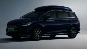 BYD M6 PHEV