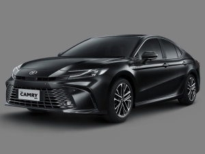 Pesona Toyota Camry HEV Sebagai Sedan Premium Hybrid