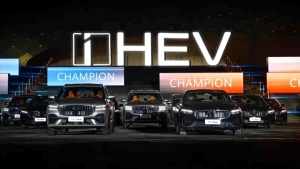 Geely i-HEV Hybrid Meluncur, Diklaim Tembus 45 Km/Liter