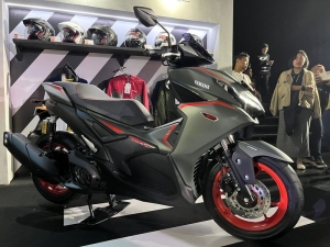 Review 4 Varian Yamaha Aerox Alpha