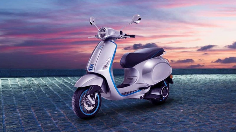 Review Motor Vespa Elettrica 70 dengan Harga Fantastis