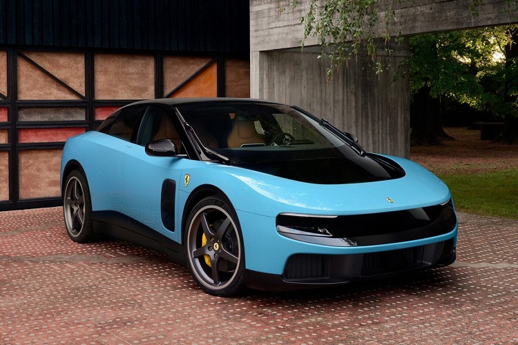 Spesifikasi Mobil Ferrari Luce, EV Ramah Keluarga