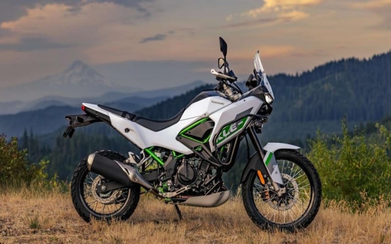 Kawasaki KLE500 SE Tahun 2026 Tawarkan Sensasi Petualangan Baru yang Nyaman