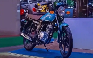 Suzuki AX4 ABS Sky Line, Motor Retro dengan Tampilan Segar